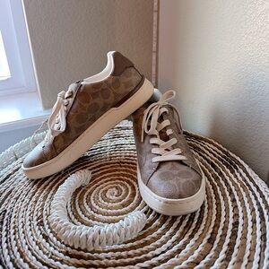 Casual shoes for everyday use